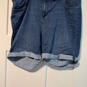 Liverpool Cuffed Denim Shorts
